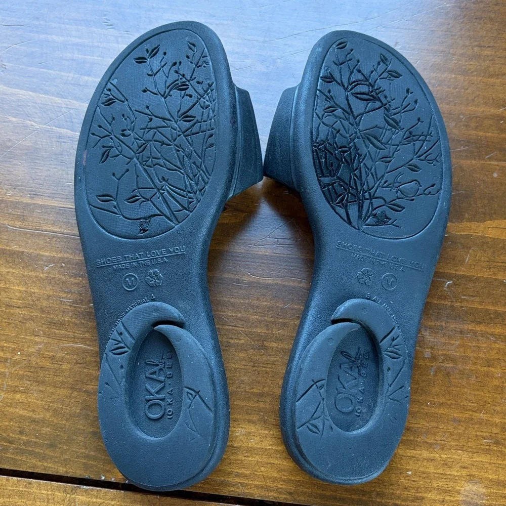 Oka B Sandals Black Flip Flops Flower Accent - M - Picture 9 of 12